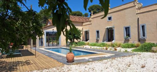 Saint-Laurent-de-la-Cabrerisse Bed & Breakfast | Château La Sabine