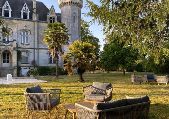 Blaye Villa | Château Borgeat de Lagrange - gîte d'exception