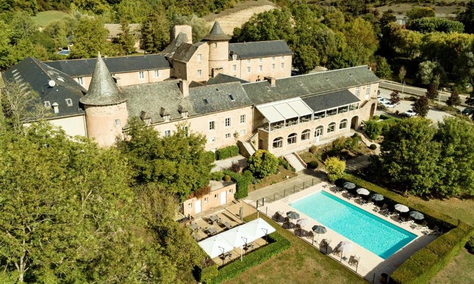 Onet-le-Chateau Hotel | Château de Fontanges