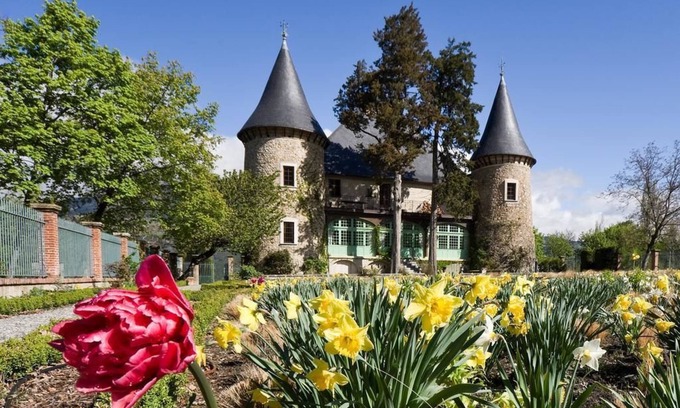 Les Sagnieres Bed & Breakfast | Château de Picomtal
