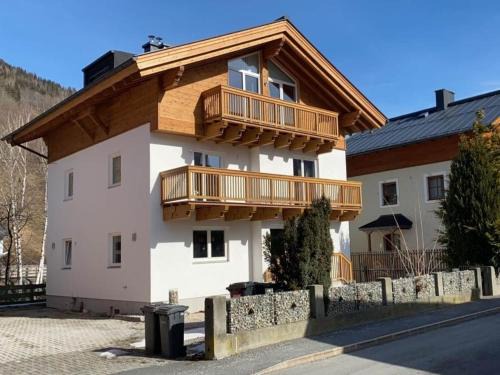 Bruck an der Grossglocknerstrasse Ski Chalet | Chalet in Zell am See near Ski Slopes