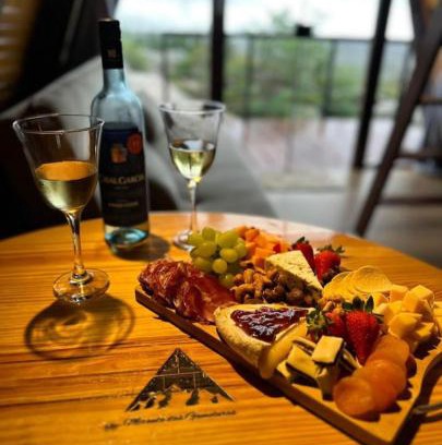 Monte das Gameleiras Cabin | Chalé cabana suíça