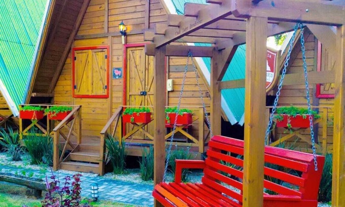 Mariscal Ski Chalet | Chalé Suíço Bombinhas