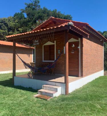 Palmeiras House | Chalé Topázio no Recanto Diamantina entre Palmeiras e Capão