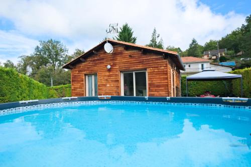 Savignac-les-Eglises House | Chalet avec piscine privée