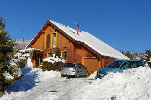 Gerardmer Villa | Chalet avec mezzanine 4 étoiles, Saint Mamet, jusqu'à 10 couchages, proche du lac de Gérardmer des commerces et des pistes de ski dans un quartier calme
