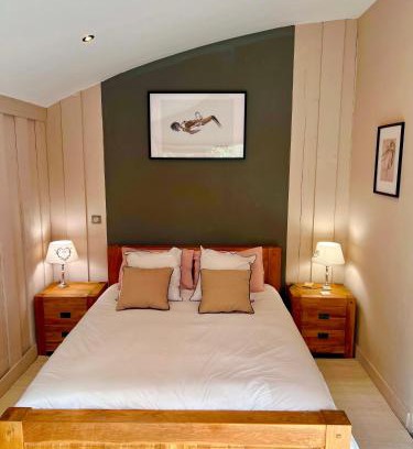 Brennes Bed & Breakfast | Chalet avec recharge électrique !