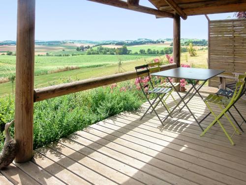 Pauilhac Ski Chalet | Chalet avec vue sur la montagne à Pauilhac + piscine partagée