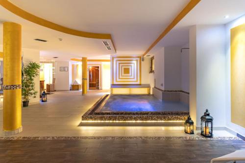 Sant'Antonio di Mavignola Hotel | Chalet Campiglio Imperiale