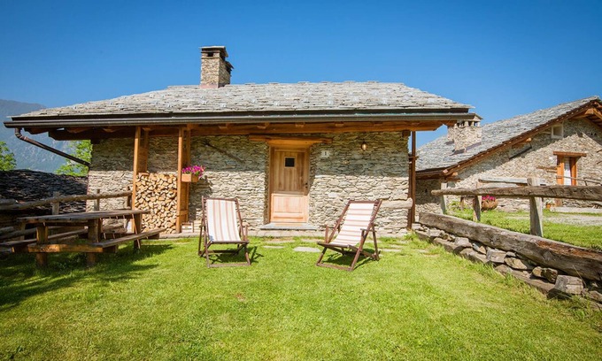 Marmora Ski Chalet | Chalet 'Civico 1 ' with Mountain View, Private Garden and Wi-Fi