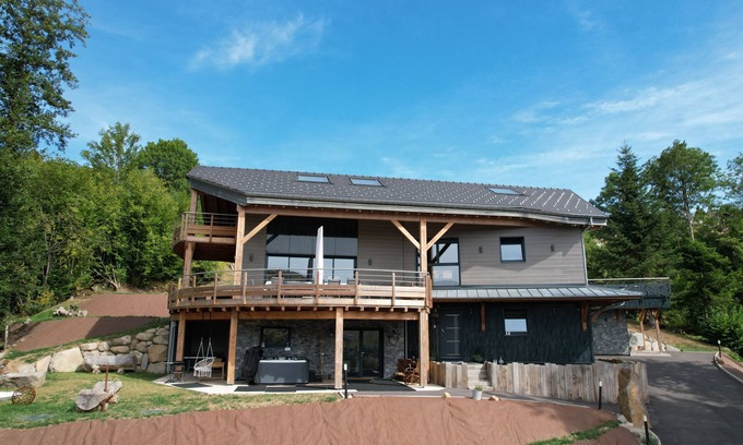 La Bresse Ski Chalet | CHALET d'Exception Grand Standing 2à 15P. Jacuzzi.Sauna 5bed.&bath. Games room