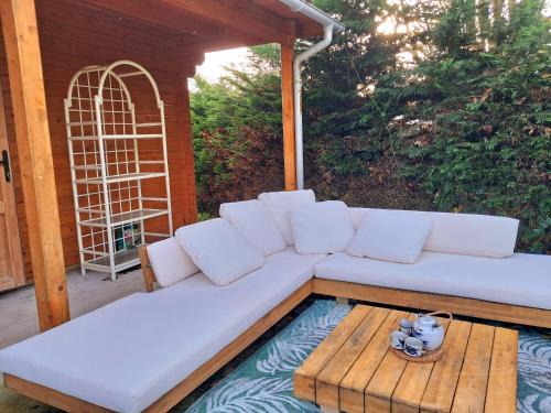 Saint-Jean-Brevelay Ski Chalet | Chalet de Lanvaux
