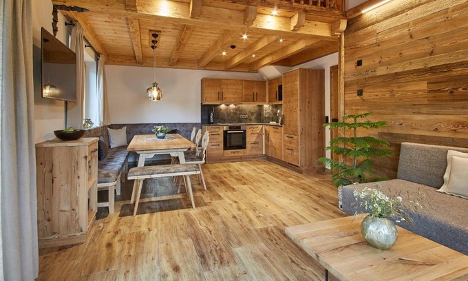 Kolling Ski Chalet | Chalet Dirndl und Buam
