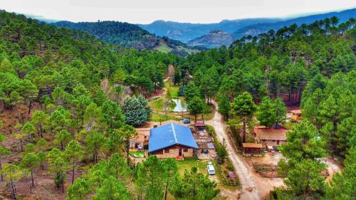 Villaverde de Guadalimar Ski Chalet | Chalet Esmeralda 3 d y 2 baños ZAFIRO LAGUNAZO Parque Natural Rio Mundo Riopar