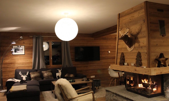 Pralognan-la-Vanoise Ski Chalet | Chalet for up to 12 people, 4 bedrooms, 165 m2 +ski room