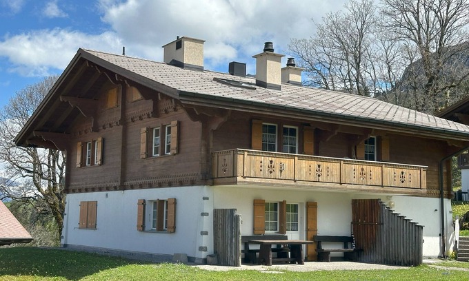 Axalp Ski Chalet | Chalet "Im Obhegli" with a view