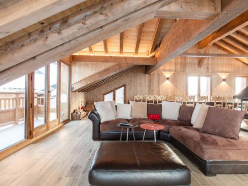 Champagny-en-Vanoise Ski Chalet | Chalet in Champagny by Ski Slopes, cleaning included