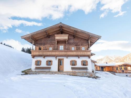 Hochfilzen House | Chalet in Hochfilzen by Ski Piste