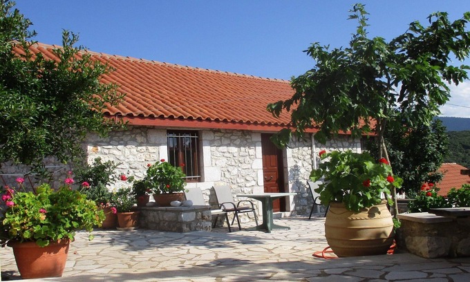 Fokiano House | Chalet in Leonidio near Mount Parnon