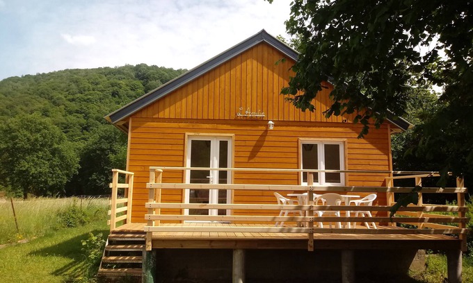 Thilay Ski Chalet | Chalet "L'amitie" at the edge of the "semoy" "semois"