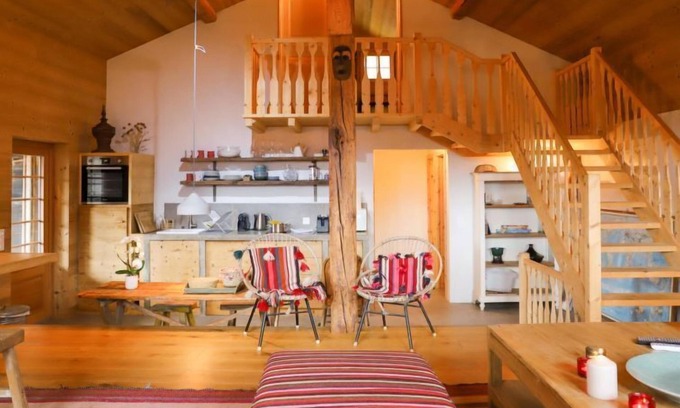 Les Posses-sur-Bex House | Chalet La Grange by Interhome