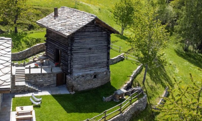 Introd House | Chalet les Combes by Interhome