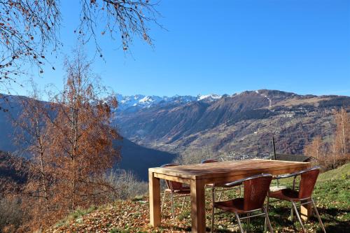 Mase House | Chalet Les Pyramides