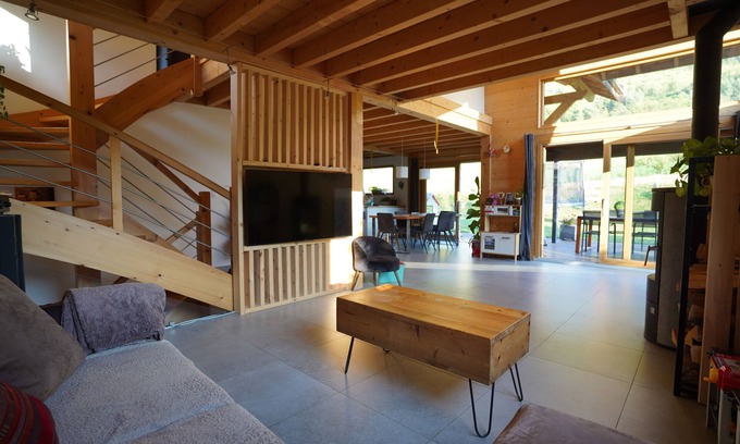 Villar-Saint-Pancrace Ski Chalet | Chalet Lumineux Dans la Nature