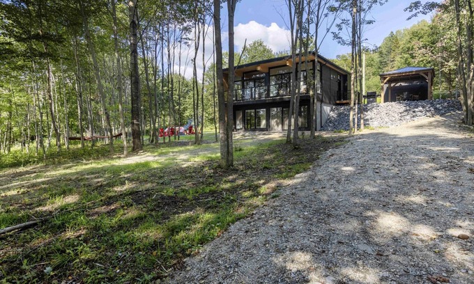 Inverness House | Chalet Mid-Century - Lakeside Joseph - Le Charlo