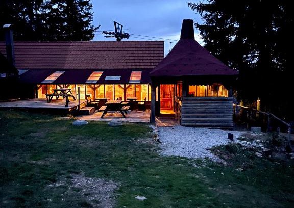 Hocko Pohorje Ski Chalet | Chalet on Pohorje hill Maribor bike park next to the downhill track
