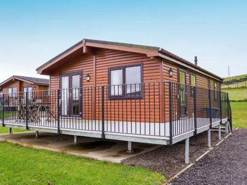 Kinross Ski Chalet | Chalet Osprey Lodge by Interhome