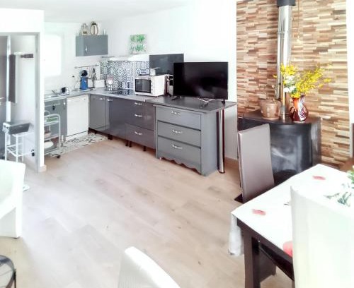 La Salvetat-sur-Agout Ski Chalet | Chalet rustique à La Salvetat-sur-Agout avec vue montagne