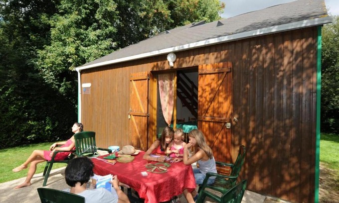 Meslay-du-Maine Ski Chalet | Chalet Saint-Denis-du-Maine, 3 pièces, 4 personnes - FR-1-600-90