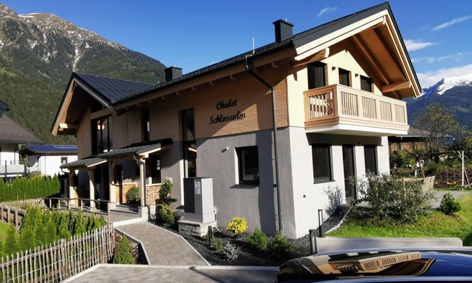 Bad Hofgastein Ski Chalet | Chalet Schlossalm - Ferienhaus, Dusche und Bad, WC, Deluxe