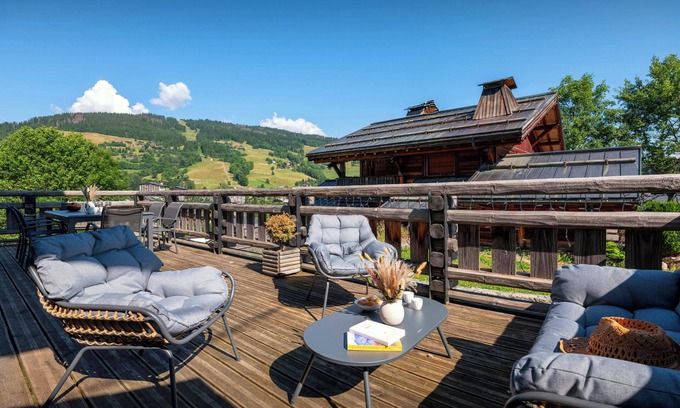 Megeve Ski Chalet | Chalet Snow Love - Sauna and garden close to Megève's center - OVO Network