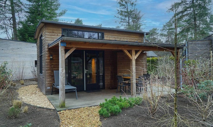 Beekbergen-Zuid House | Chalet with 3 bedrooms and a terrace