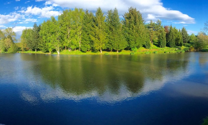 Brazey-en-Morvan Ski Chalet | Chalet with private lake, 4/6 person rental with NOKILL fishing