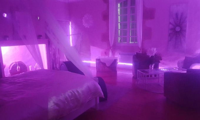 Miramont-d'Astarac Bed & Breakfast | Chambre bohème avec balnéo
