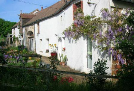Crezancy-en-Sancerre Bed & Breakfast | Chambre d'hôtes Ermitage Saint Romble