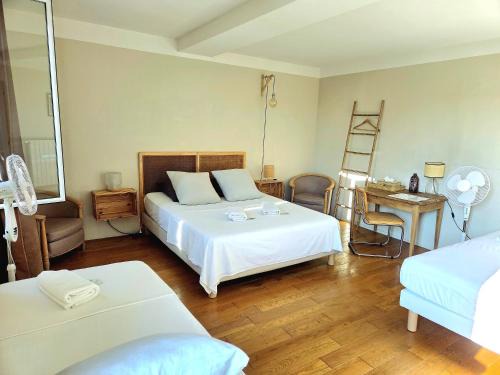 Puicheric Bed & Breakfast | Chambre d'hôtes Les Berges de l'Aude - B&B - Proche Canal du midi & Carcassonne