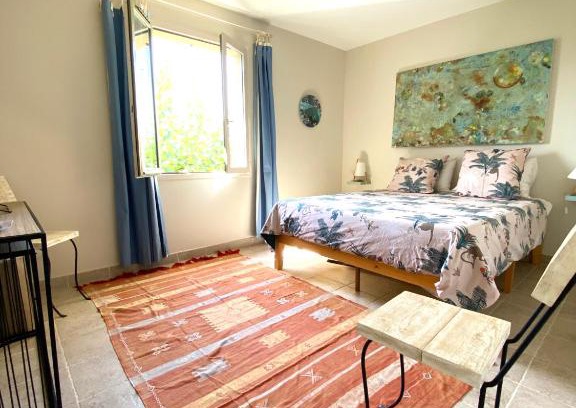 Saint-Quentin-la-Poterie House | Chambre avec vue