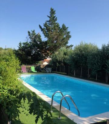 Quartier Croix-Daurade House | Chambre ou Studio dans Maison avec piscine