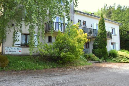 Lacrouzette Bed & Breakfast | Chambres d'Hôtes L'Orée des Bois