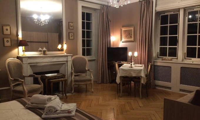 Montbeliard House | Chambres d'Hôtes Le Balcon du Prince