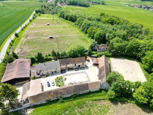 Poigny Bed & Breakfast | Chambres d'hôtes Provins