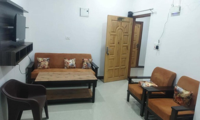 Varanasi Bed & Breakfast | Champaran Homes