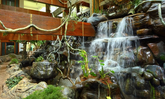 Chithirapuram Hotel | CHANDYS WINDY WOODS