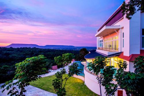 Sikhio Resort | ChanNgarm Mountain View Resort จันทน์งาม เมาท์เท่นวิว รีสอร์ท