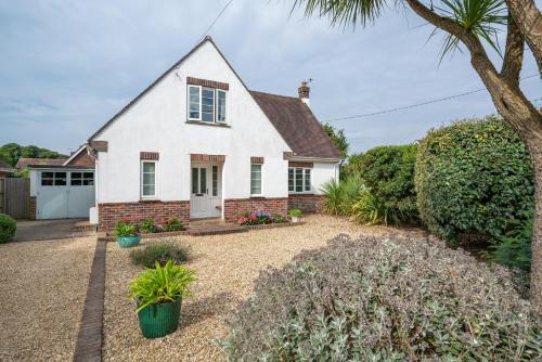 Bembridge House | Chantries