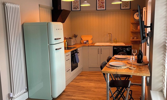 King's Lynn Apartment | Chapel View. A vibrant, modern apartment in the heart of King’s Lynn!